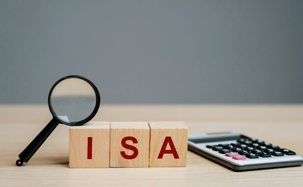 blocks saying 'isa' to denote a story about lifetime isas for self-employed people